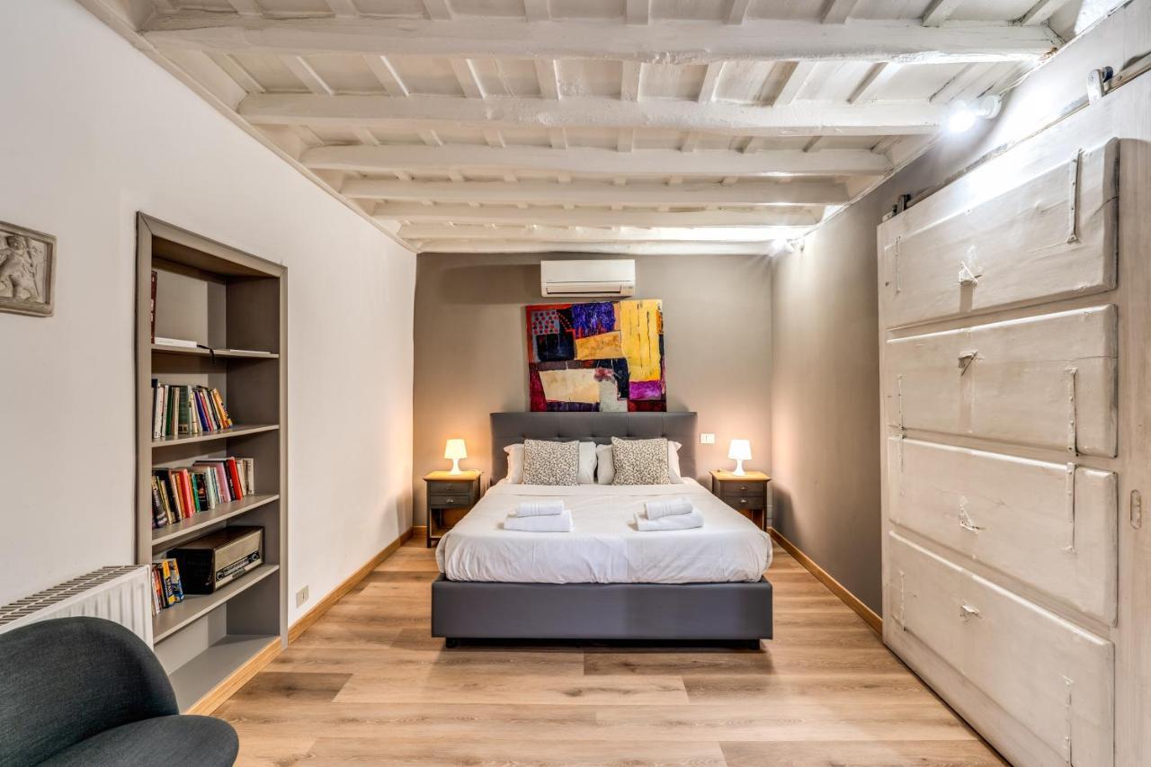 Lovely Spacious Apartment Near The Colosseum Rome Exterior photo